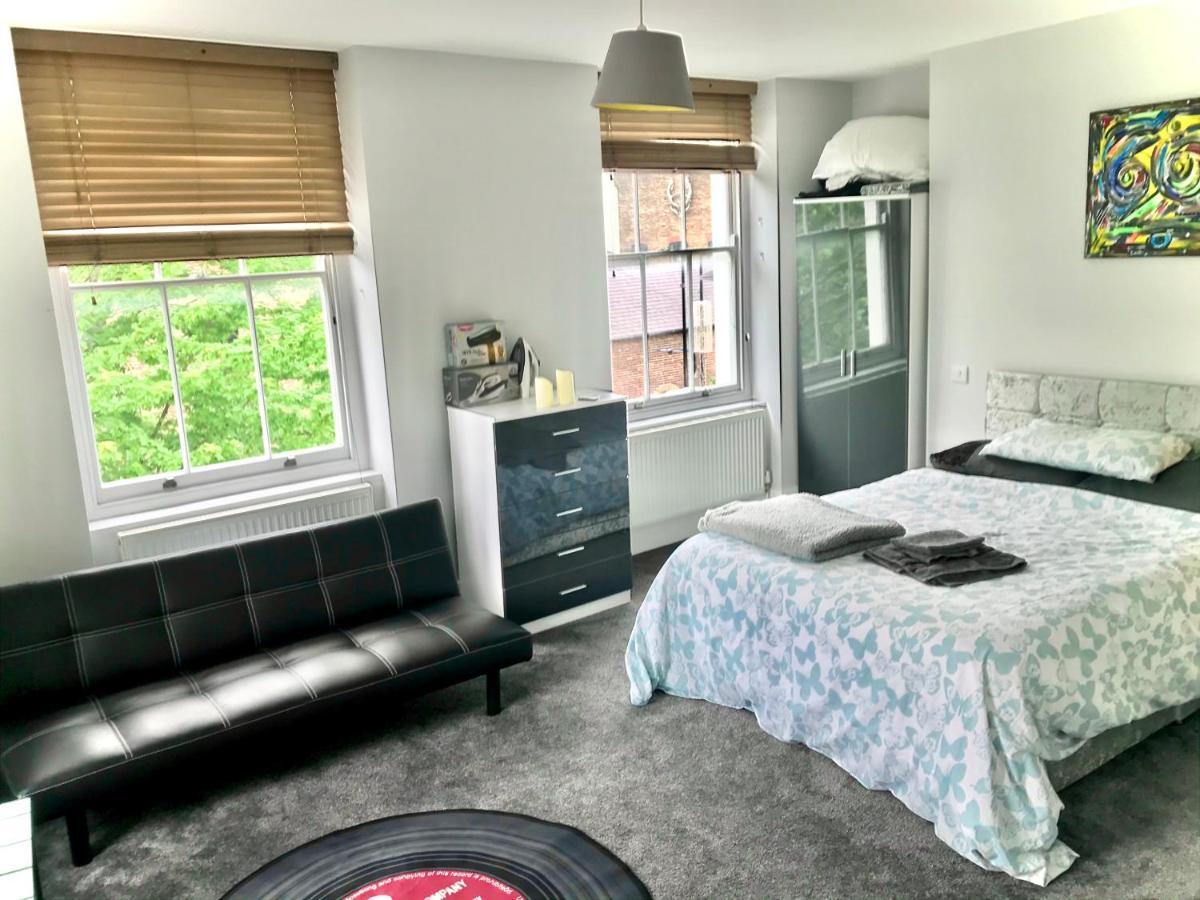 Camden Guest House Double Bedroom With Super Large King Bed Λονδίνο Εξωτερικό φωτογραφία